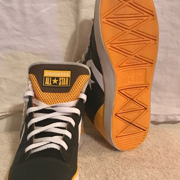 Converse - Picture 6 of 7